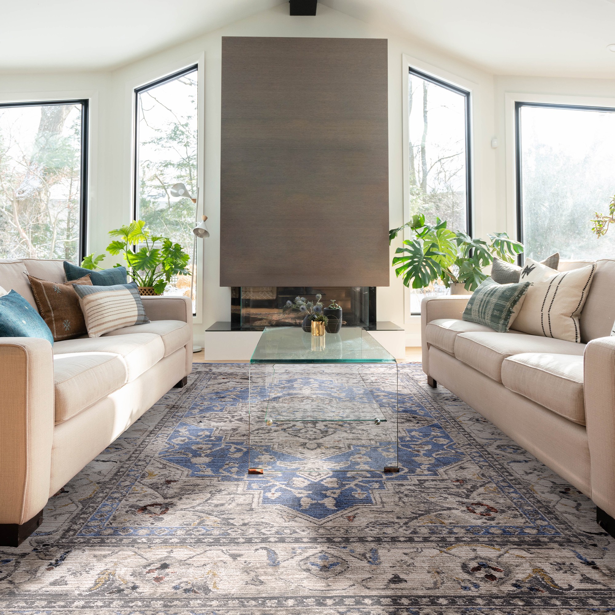 Sovereign Medallion Persian Traditional Rugs In Blue